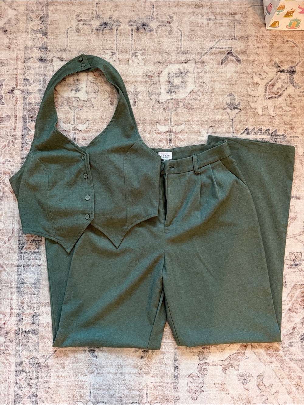 New - Le Lis set